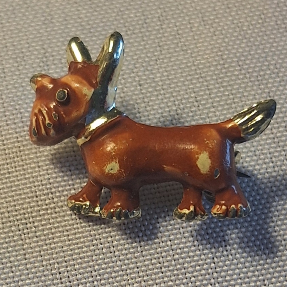 Enamel Scottie Dog Scottish Terrier Brooch Vintage Pin Brown Goldtone Figural